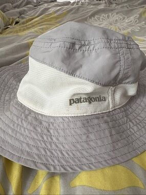 Patagonia Gray and White Outdoor Bucket Hat
